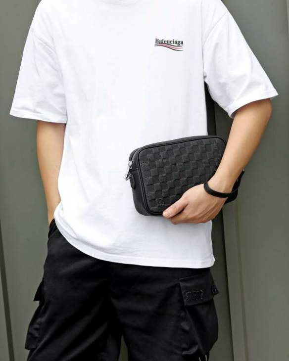 Picture of Louis Vuitton Mens Bags _SKUfw144941869fw